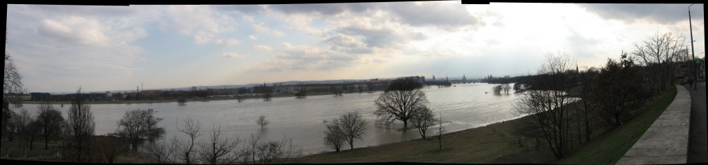 Dresden, Blick vom Walsschlößchen, Überschwemmung Frühjahr 2006